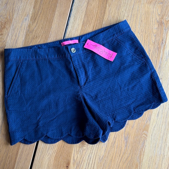 LILLY PULITZER Navy Scalloped Hem Shorts - Picture 1 of 6